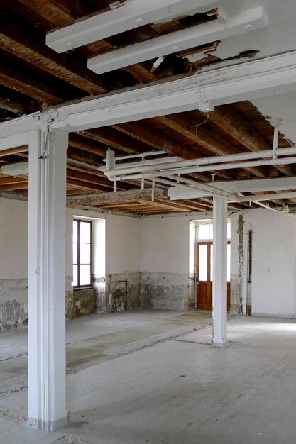 Photo interior of abandoned room