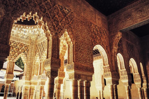 Foto l'interno dell'alhambra