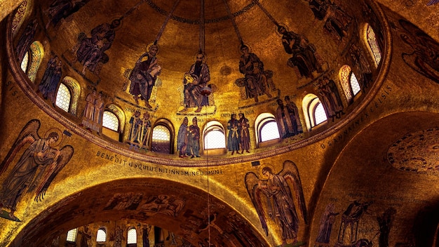 Photo interior of the basilica di san marco in venice