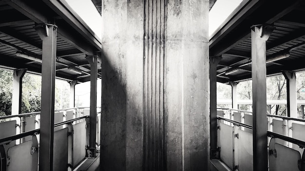 Photo interior of bridge