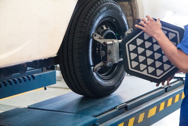 車の修理工場のインテリア