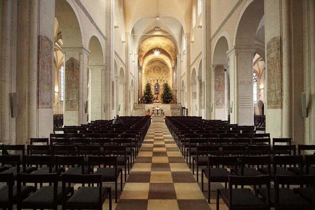 Photo interior of church