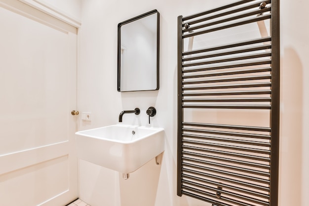 Дизайн интерьера красивой и элегантной ванной комнаты