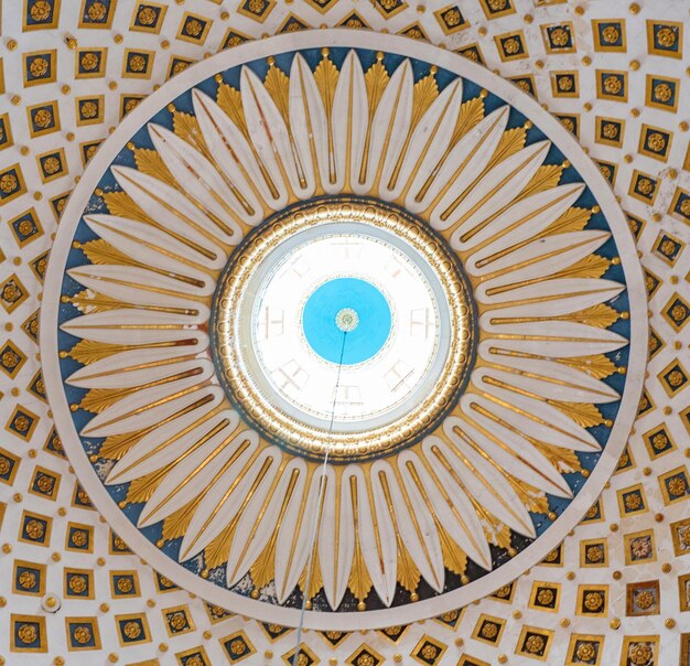 Photo interior detail of the dome of the rotunda of mosta malta