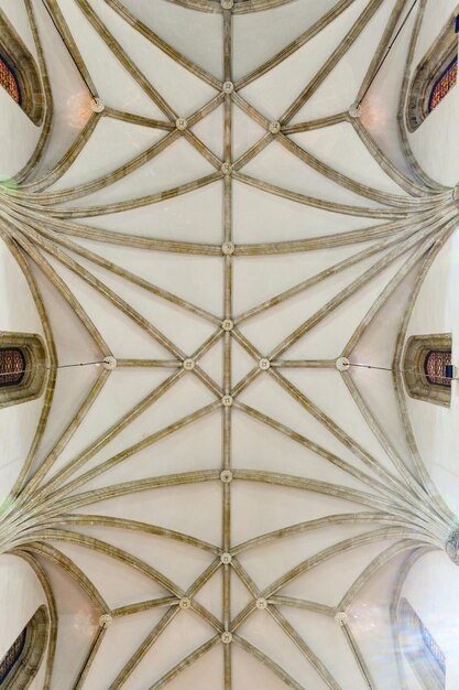 Photo interior gothic ceiling of the 15th century st jerome the royal church spanish iglesia de san jeronimo el real in madrid spain