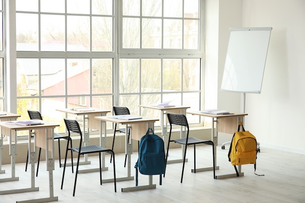 Photo interior of modern empty classroom