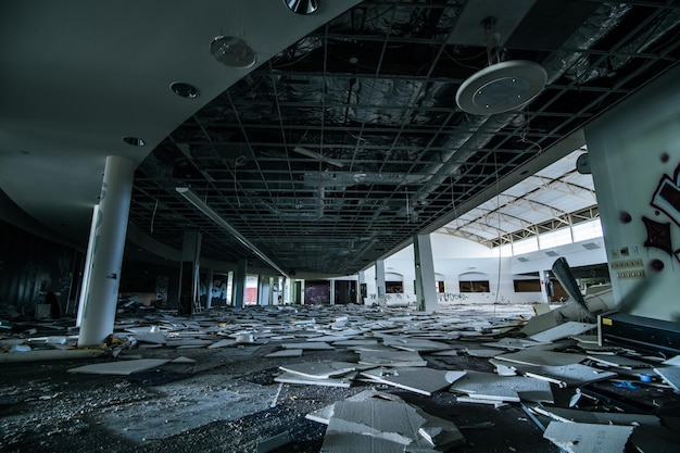 写真 廃墟の建物の内部