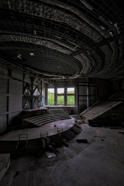 写真 廃墟の建物の内部