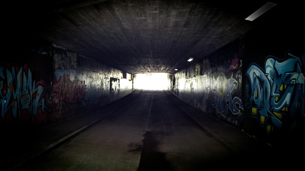 写真 トンネルの内部