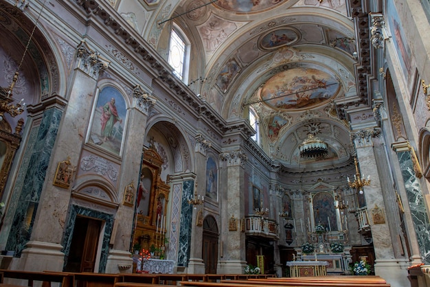 Interno della chiesa parrocchiale di san michele arcangelo