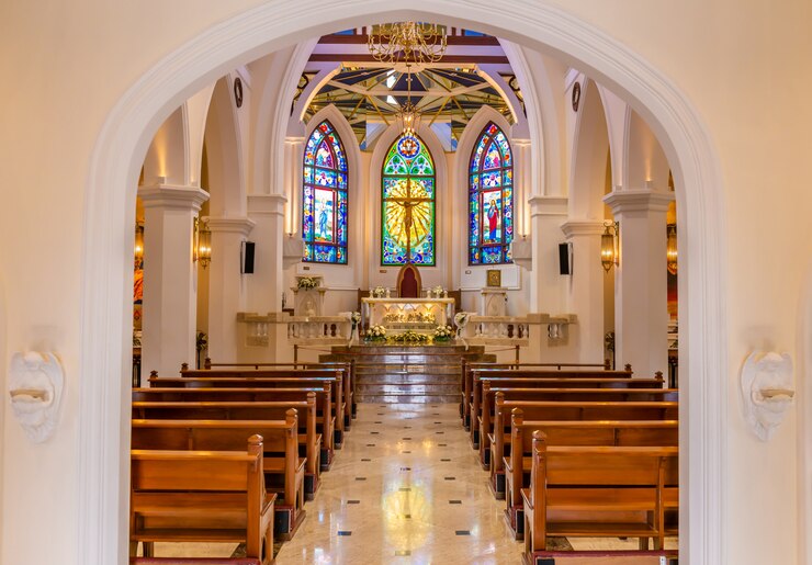 Photo interior view of beautiful colorful church with empty pews