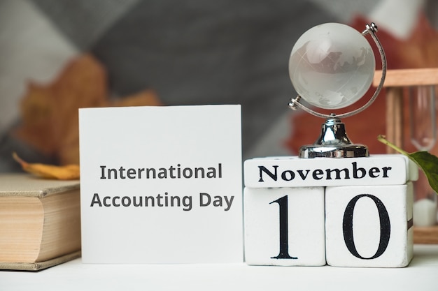 Международный день бухгалтерского учета осеннего календарного месяца ноябрь.