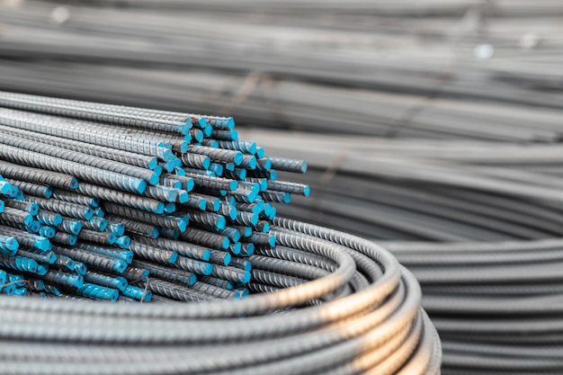 Photo iron wire or steel bar use for reinforce concrete work in construction site