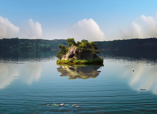 浮かぶ島