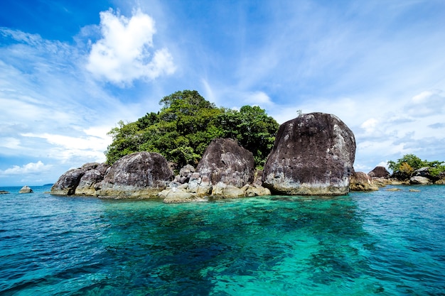 An island in the sea of ​​Thailand.