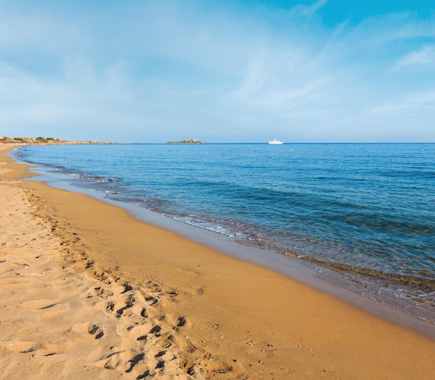 Isola delle Correnti Capo Passero-strand