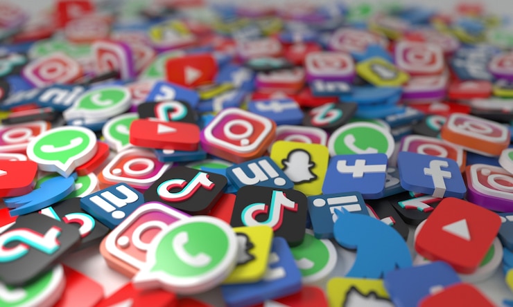 Foto isometrische logo's van sociale media-netwerken verspreid op de achtergrond