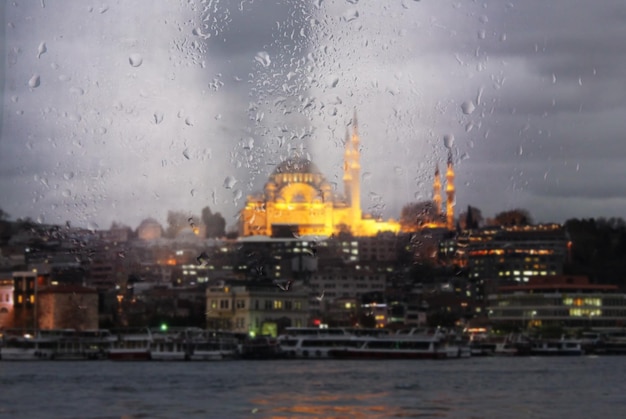 雨上がりのイスタンブール