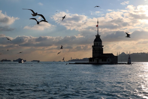 Istanbul Maiden Tower Turkije 12 september 2021 Maiden Tower Kiz Kulesi landschap