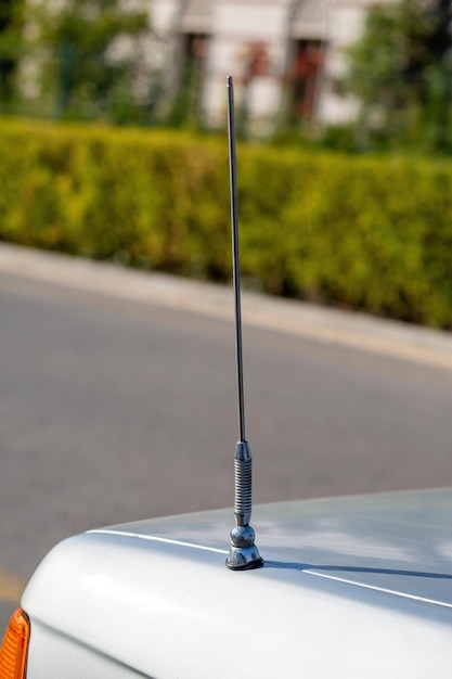 È un'antenna per auto d'epoca antenna per auto in metallo