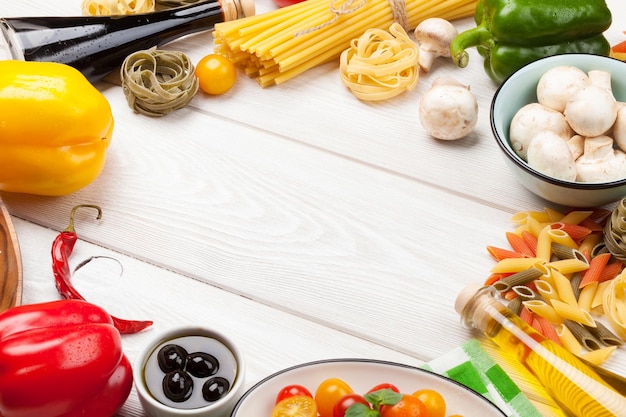 Italiaans eten koken ingrediënten Pasta groenten kruiden