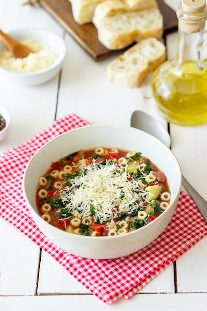 Italiaanse minestronesoep.