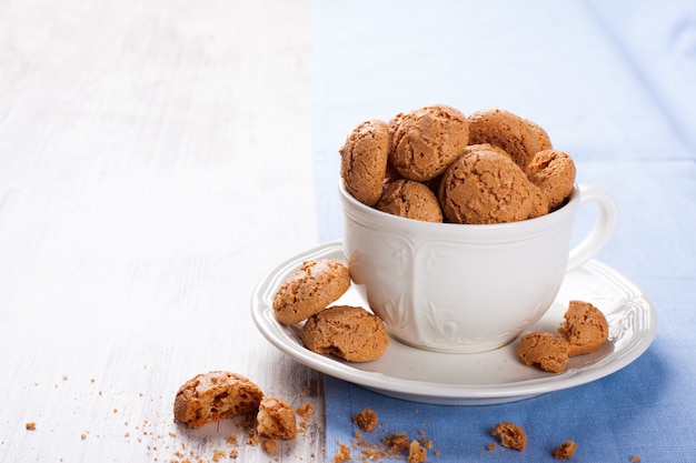 Photo italian almond cookie amaretti