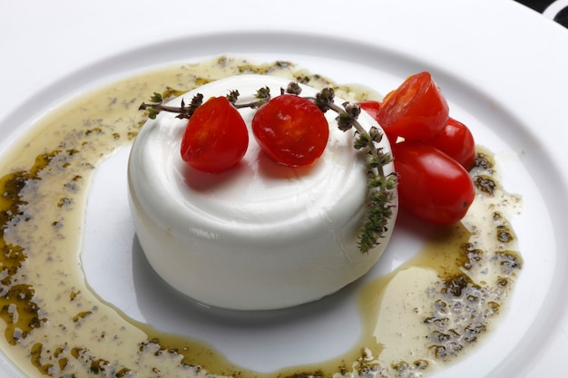 Foto mozzarella di burrata italiana