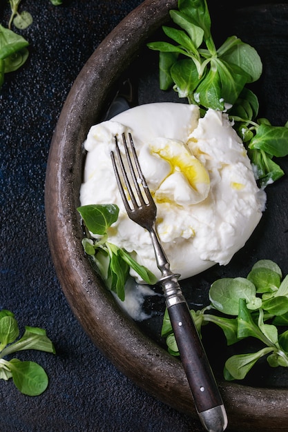 Foto burrata al formaggio italiano