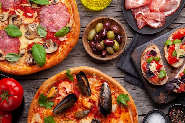 Italian cuisine Pizza and toasts