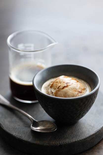 이탈리아의 디저트 아포가토 (Affogato selective focus)