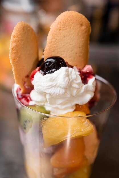 Foto preparazione artigianale del gelato italiano