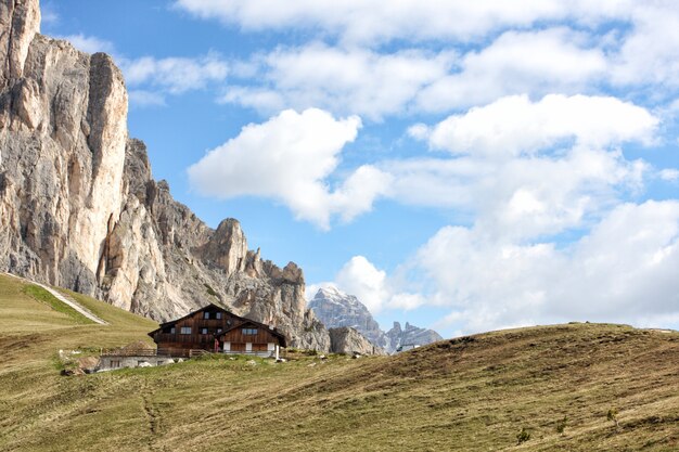 イタリアの山々、パッソジャウ、アルプス