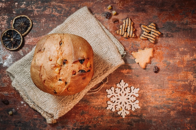 이태리 panettone 케이크