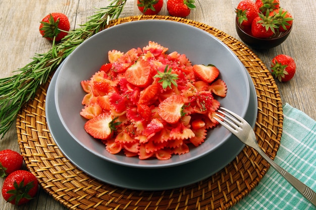 Foto pasta italiana con fragole