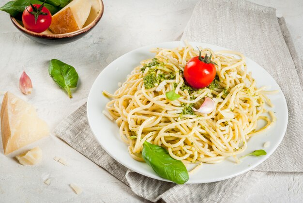 Italian pesto pasta