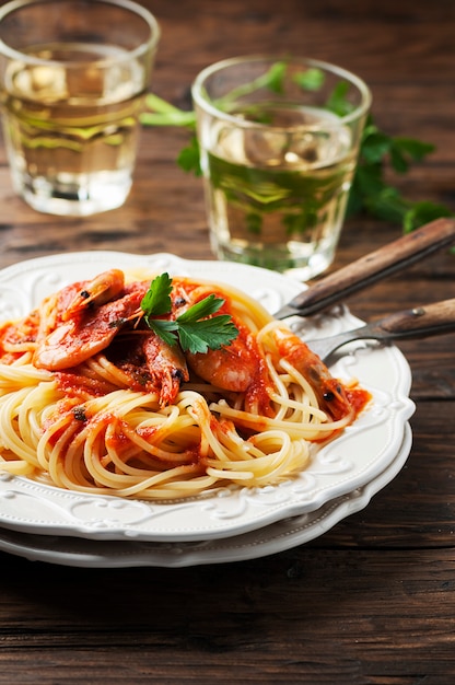 Italian spaghetti with prawns