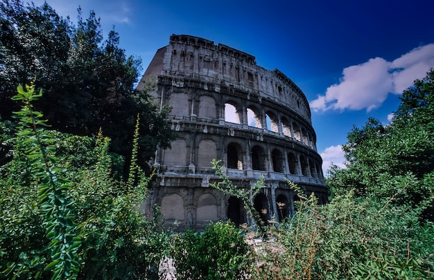 Italië, Lazio, Rome, uitzicht op het Romeinse Colosseum (Flavisch amfitheater), gebouwd in 80 na Christus, het was het grootste amfitheater van het Romeinse rijk.