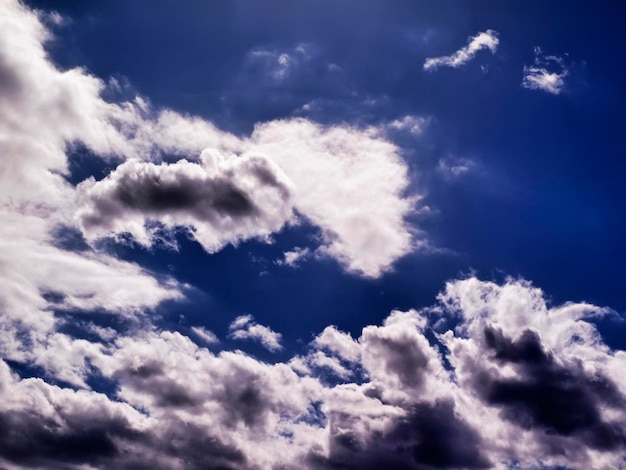 イタリア、空の雲