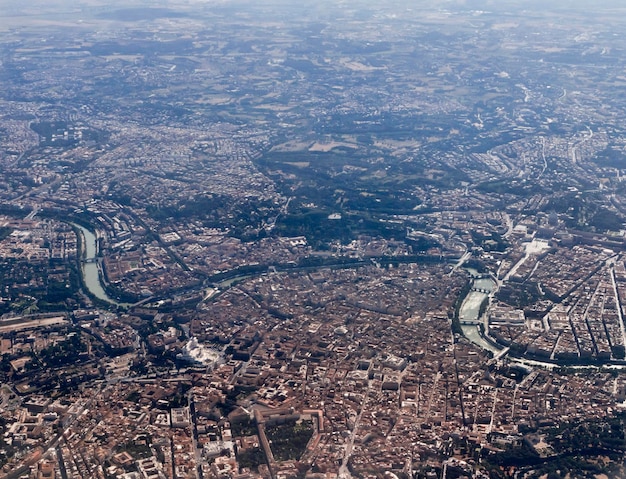 이탈리아 라치오 로마(Lazio Rome) 도시와 테베레 강(Tevere river)의 조감도