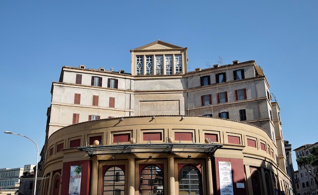 이탈리아, 로마, 가르바텔라; 2012년 5월 11일, 팔라디움 극장 파사드의 모습 - 사설