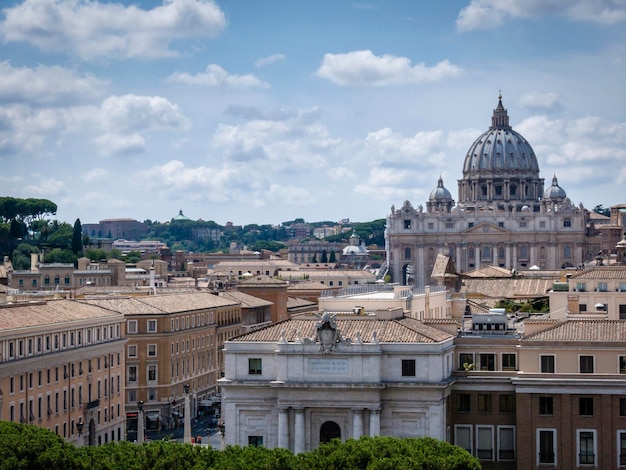 イタリア、ローマ、サンピエトロ大聖堂のドーム