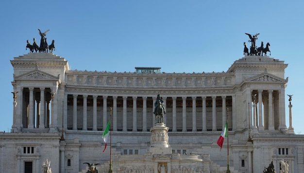 イタリア、ローマ、ビクトリア朝の宮殿 (ヴィットリアーノ) の眺め