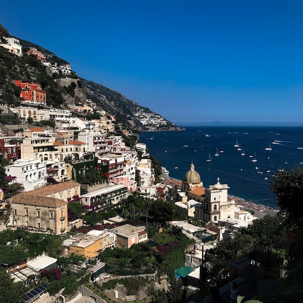 イタリア海岸の山々