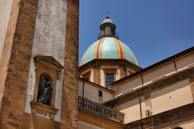 이탈리아 시칠리아 Caltagirone 도시 카타니아 지방 S Francesco d'Assisi Cathedral 18세기