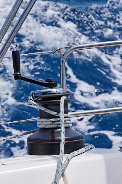 Photo italy sicily mediterranean sea cruising on a sailing boat winch