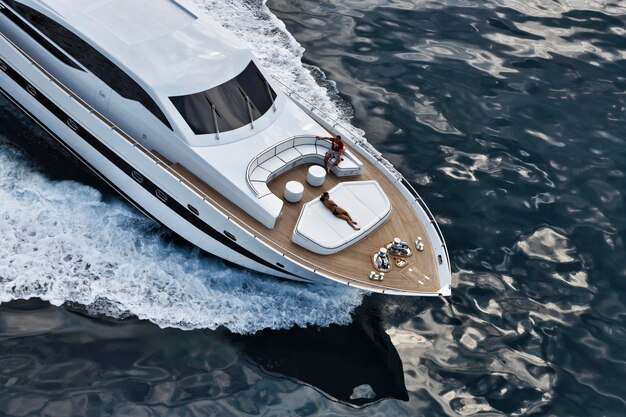 Photo italy, tuscany, viareggio, tecnomar velvet 100' luxury yacht, aerial view
