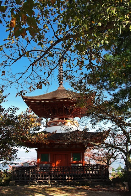 Foto itsukushima-schrijn, miyajima-eiland, japan