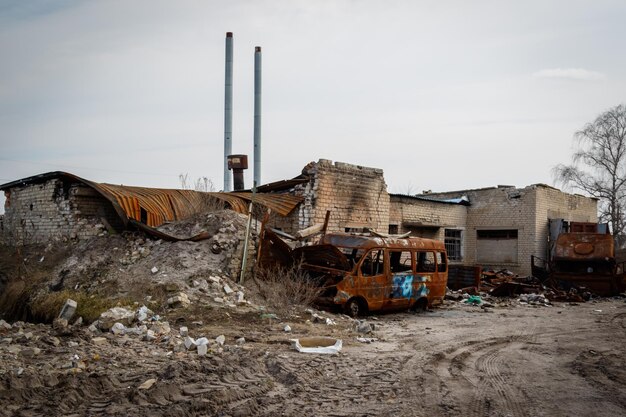 写真 izium kharkiv region ウクライナ 03242023 izyum lyceum no 2 ロシア軍の配備本部 ロシア ウクライナ戦争