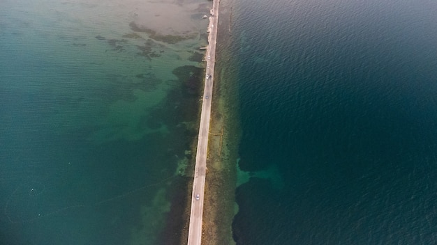 Izmir's Urla-district Quarantaineblik naar het afgelegen eiland Turkije. drone lucht foto. Hoge kwaliteit foto